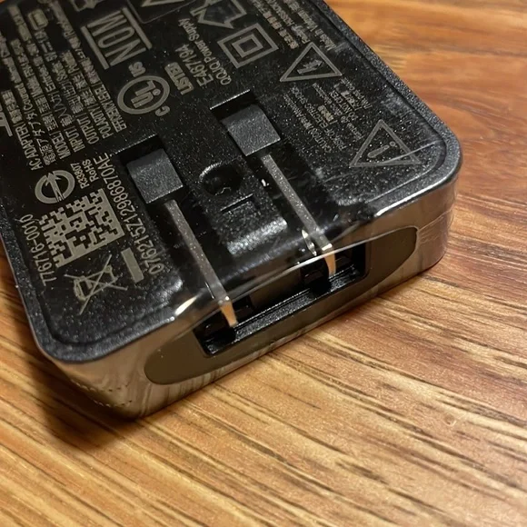 Bose USB charger wall adapter - Picture 3 of 5